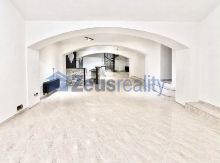 Pronájem obchodní prostory, 170 m²