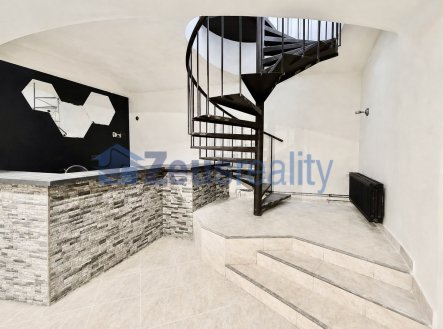 Pronájem obchodní prostory, 170 m²
