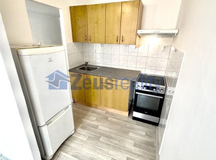 Pronájem bytu, 2+kk, 42 m²