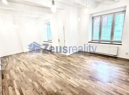 Pronájem kanceláře, 48 m²