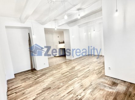 Pronájem kanceláře, 48 m²
