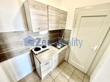 Pronájem bytu, 1+kk, 26 m² obrázek