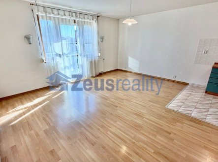 Pronájem bytu, 1+kk, 39 m²