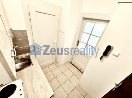 Pronájem bytu, 1+kk, 26 m²