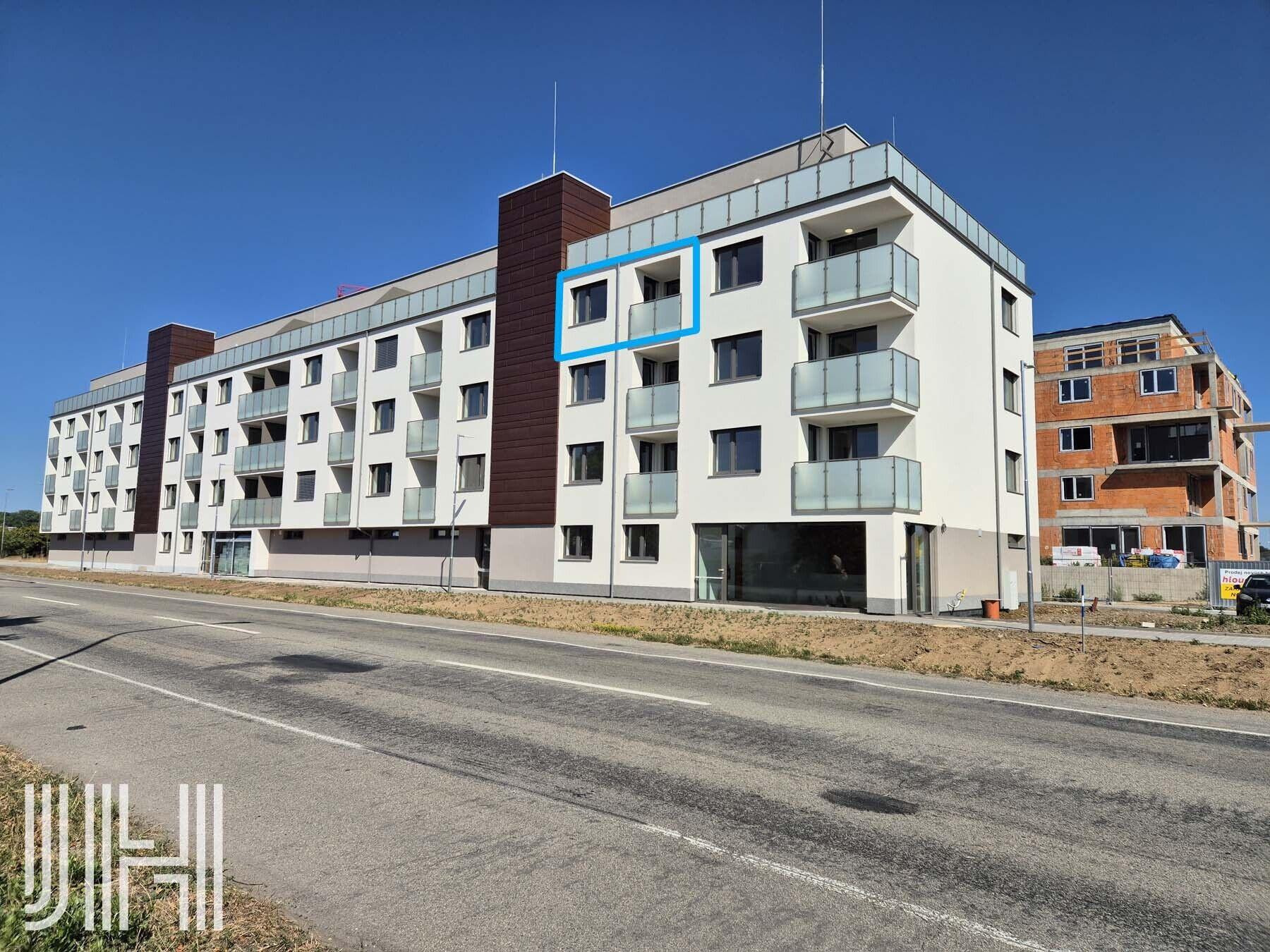Prodej nově dokončeného bytu 2+kk u lesoparku Hloučela