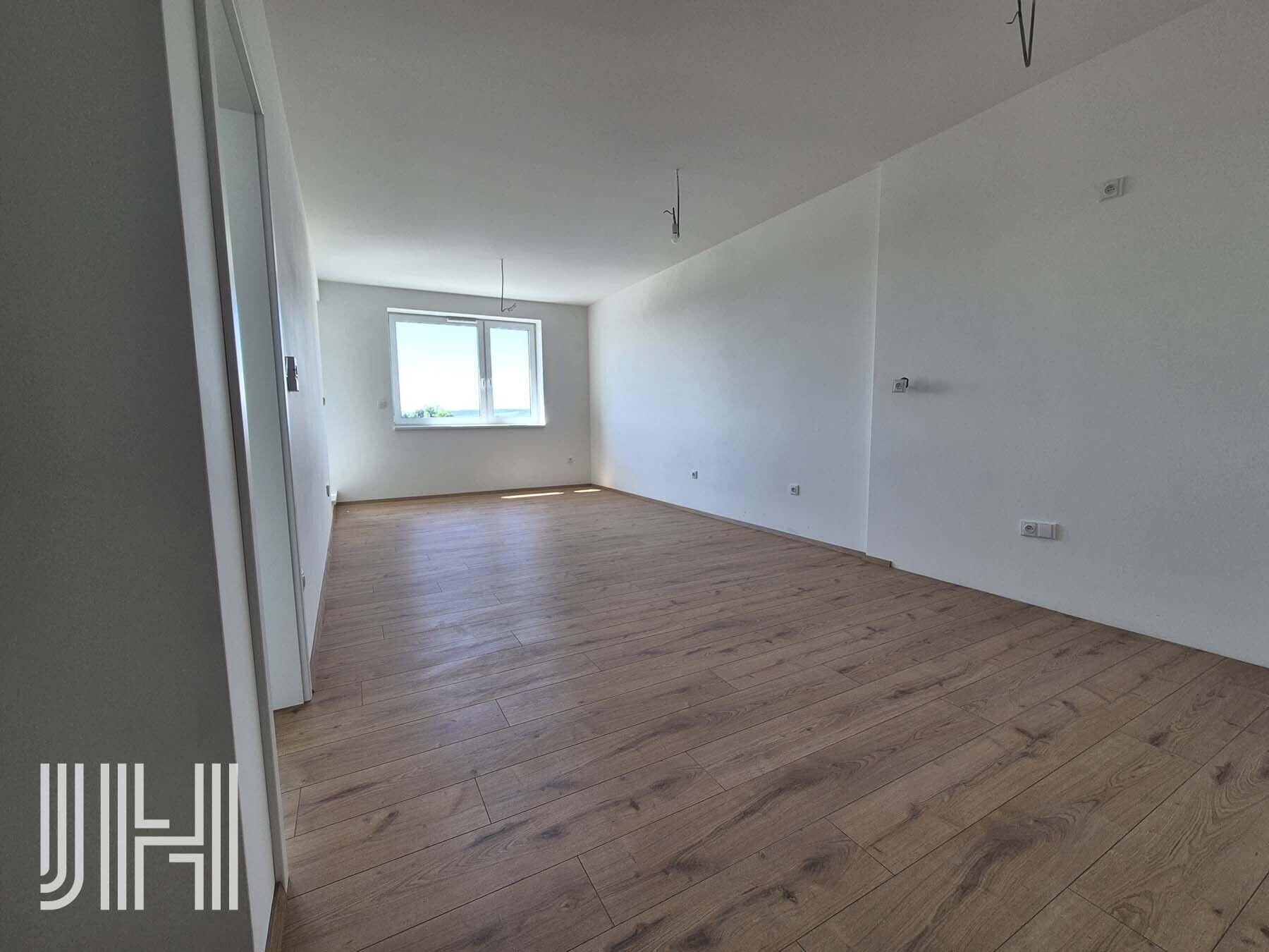 Prodej nově dokončeného bytu 2+kk u lesoparku Hloučela