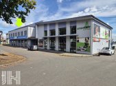Pronájem obchodní prostory, 300 m²