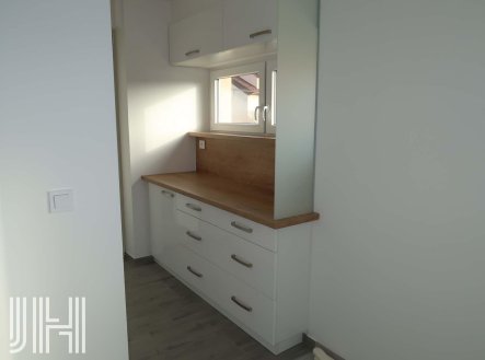 Pronájem bytu, 2+kk, 43 m²