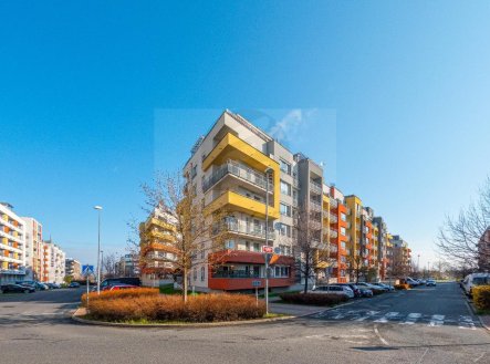 Pronájem bytu, 2+kk, 58 m²