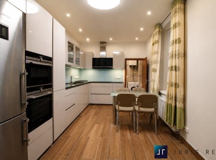 Prodej bytu, 2+1, 87 m²