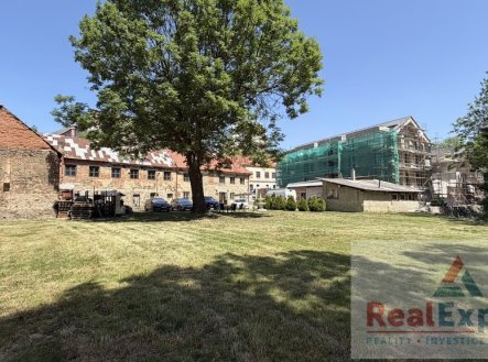 Prodej pozemku pro bydlení, 2 166 m²