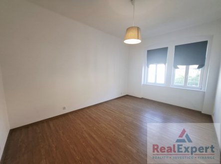 Pronájem bytu, 1+1, 37 m²