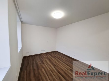Pronájem bytu, 1+kk, 24 m²