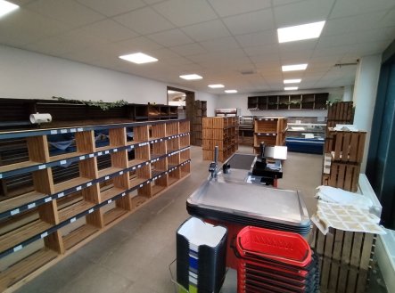 Pronájem komerčního objektu, obchodní centrum, 136 m²