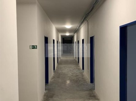 dobric-3.jpeg | Pronájem - skladovací prostor, 14 m²