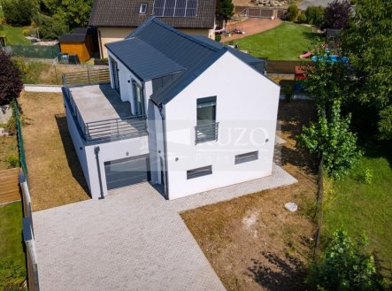 Pronájem domu/vily, 165 m²