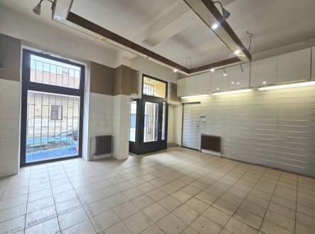 Pronájem obchodní prostory, 67 m²