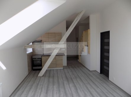Pronájem bytu, 2+kk, 58 m²