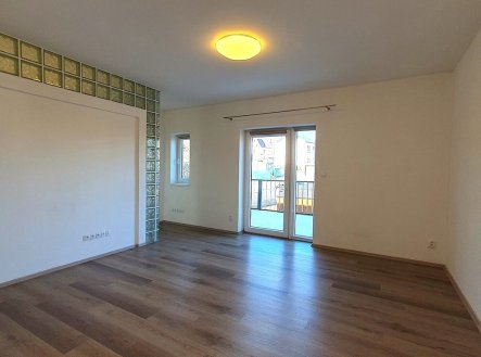 Pronájem bytu, 3+kk, 81 m²