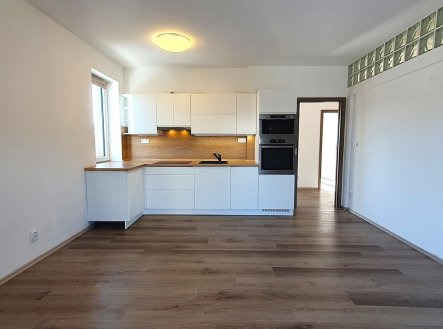 Pronájem bytu, 3+kk, 81 m²