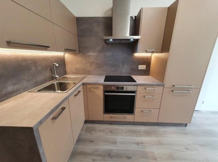 Pronájem bytu, 2+1, 75 m²