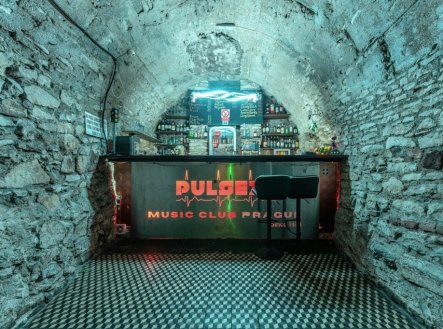 Pronájem obchodní prostory, 160 m²