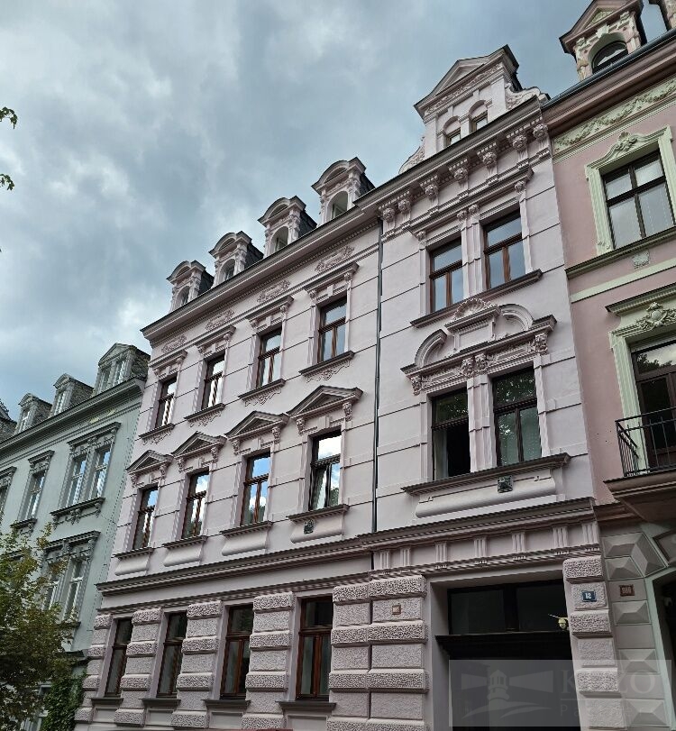 1. pohled na dům z ulice