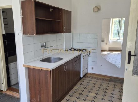 Pronájem bytu, 2+1, 75 m²