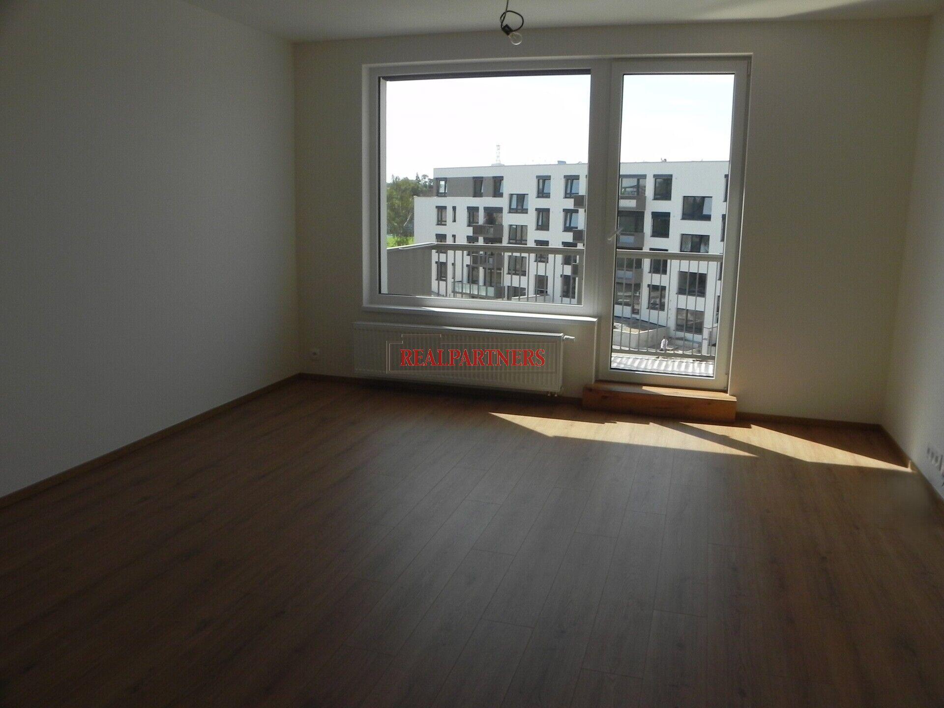 Nový byt o podlahové ploše 34 m2 + balkon 5 m2, celkově 39 m².