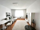 Pronájem bytu, 1+kk, 38 m²