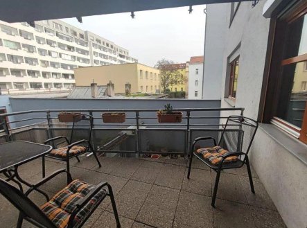 Pronájem bytu, 2+kk, 66 m²