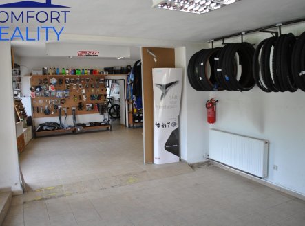 Prodej obchodní prostory, 232 m²