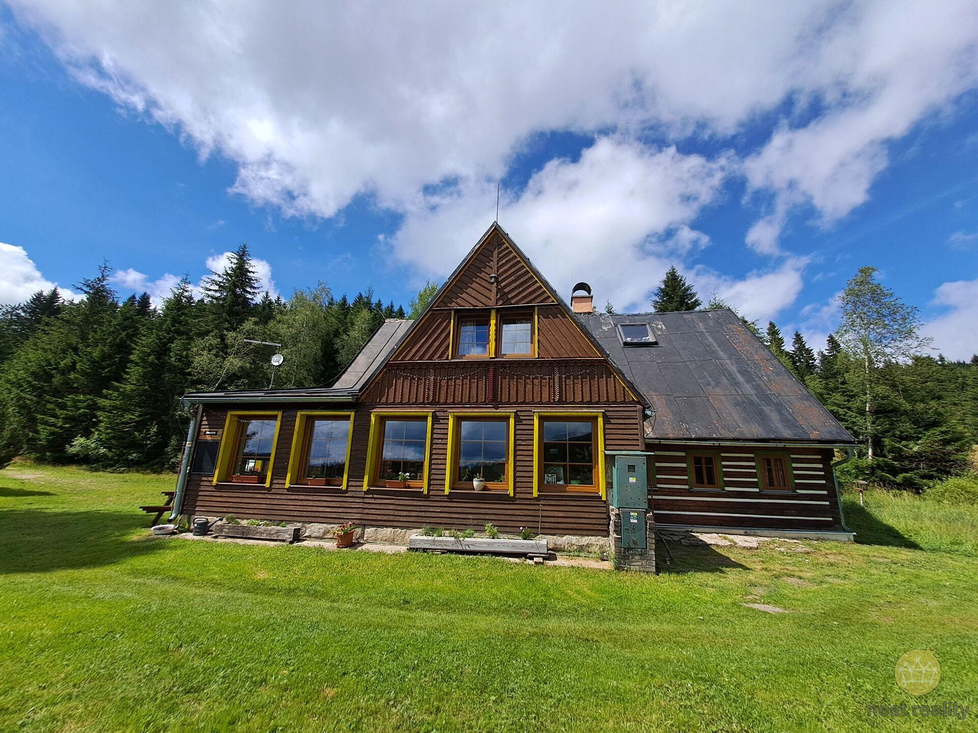 Prodej horského penzionu, užitná plocha 525 m2, s pozemkem 939 m2, obec Horní Malá Úpa