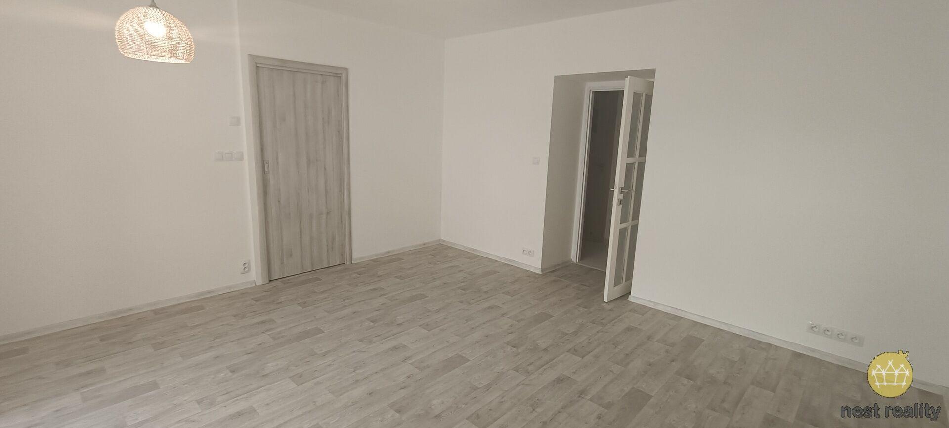 Pronájem bytu 2+1, 53 m2 + terasa 8 m2, ulice Třeboradická, Praha 8 Kobylisy