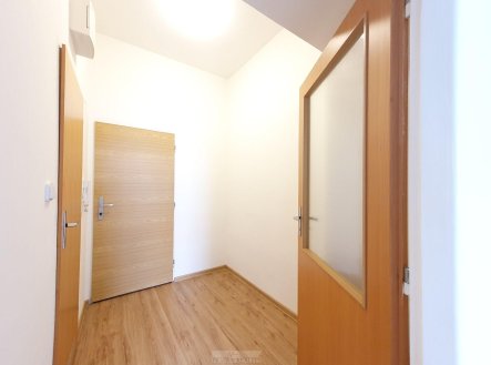 Pronájem bytu, 1+kk, 30 m²