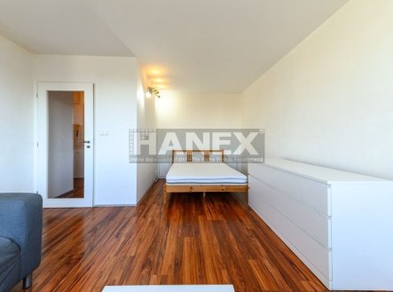 Pronájem bytu, 1+kk, 37 m²