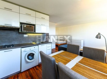 Pronájem bytu, 1+kk, 37 m²