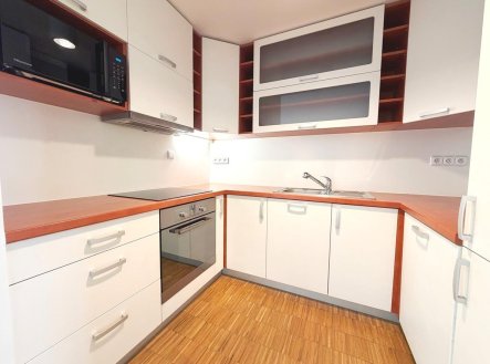 Pronájem bytu, 3+kk, 91 m²