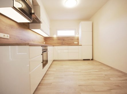 Pronájem domu/vily, 80 m²