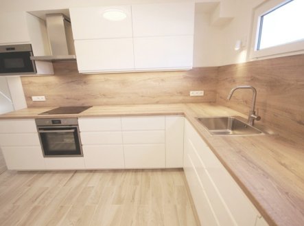 Pronájem domu/vily, 80 m²