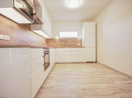 Pronájem domu/vily, 80 m²