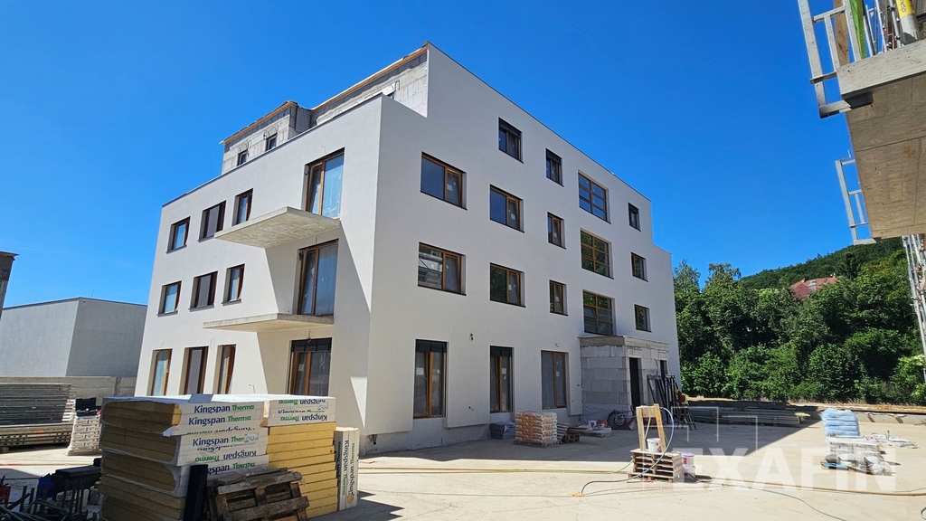 20260525-hrstavba-s-omitkou.jpg