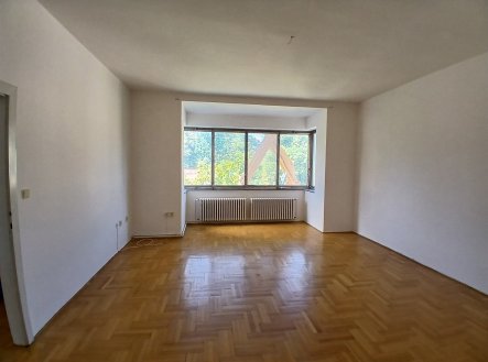 Pronájem bytu, atypický, 101 m²