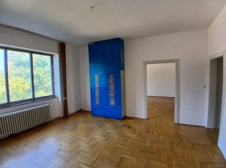 Pronájem bytu, atypický, 101 m²