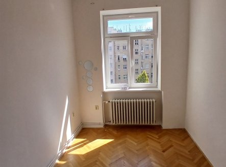 Pronájem bytu, atypický, 101 m²