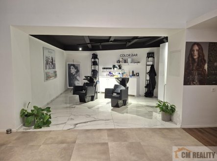 Pronájem obchodní prostory, 70 m²