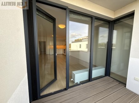 Pronájem bytu, 2+kk, 56 m²