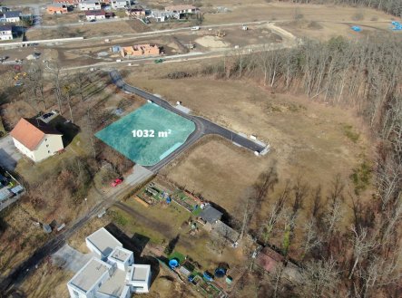 Prodej pozemku pro bydlení, 1 032 m²