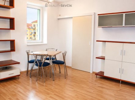 Pronájem bytu, 2+1, 61 m²