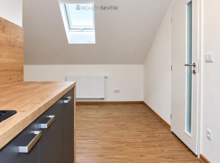 Pronájem bytu, 2+kk, 60 m²
